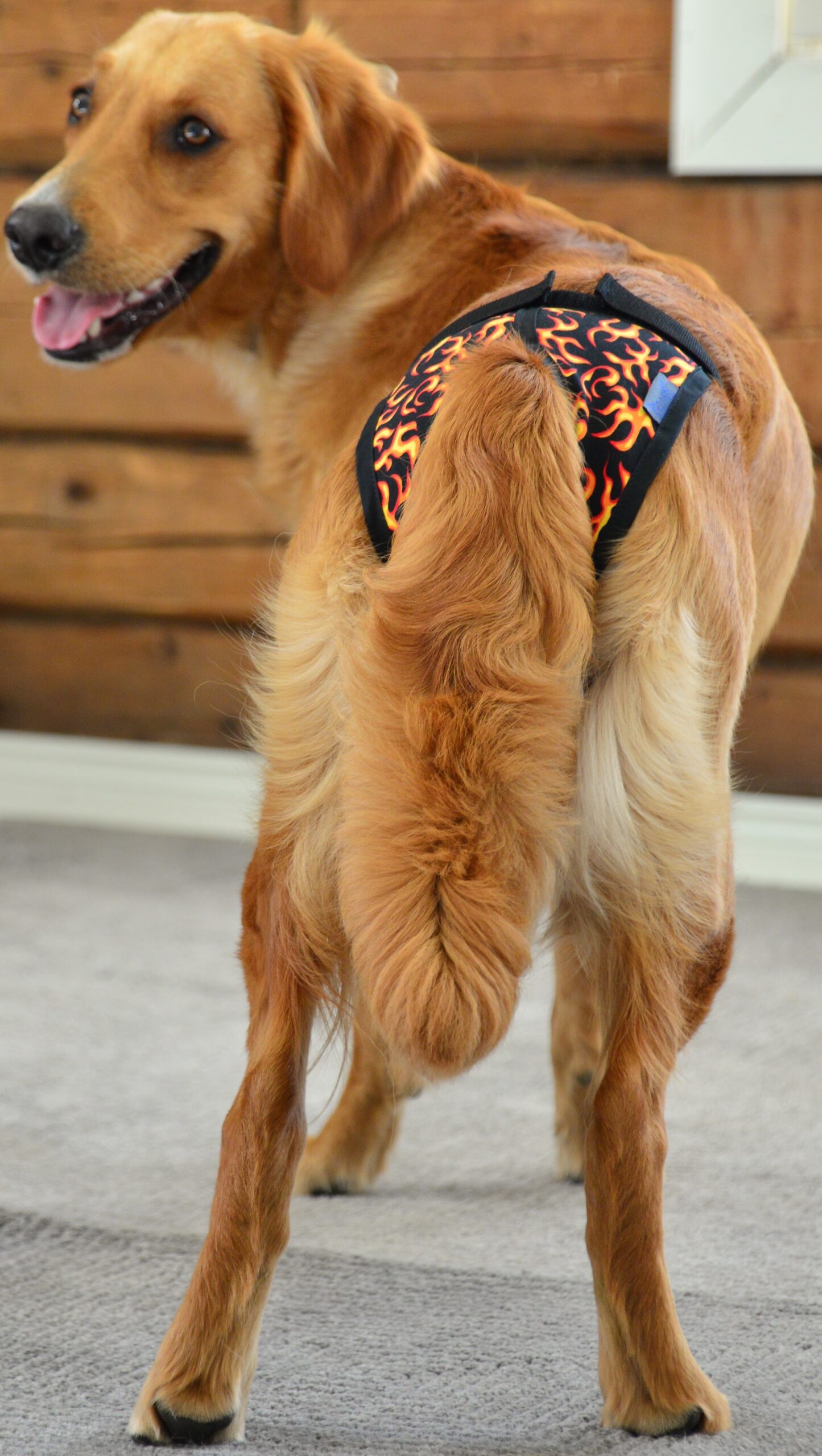 Outlet Janutex juoksusuoja "liekit" valmistettu Tampereella